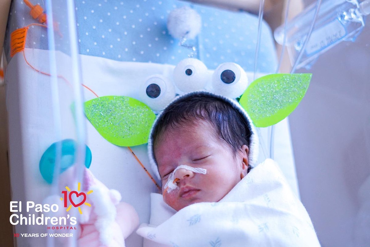 ElPasoChildrens's tweet photo. OooOooo! Our NICU babies are in the birthday spirit really feeling out of this world! 🚀🪐✨ #10yearsofwonder #epch #nicu https://t.co/1WtJGBgmEs