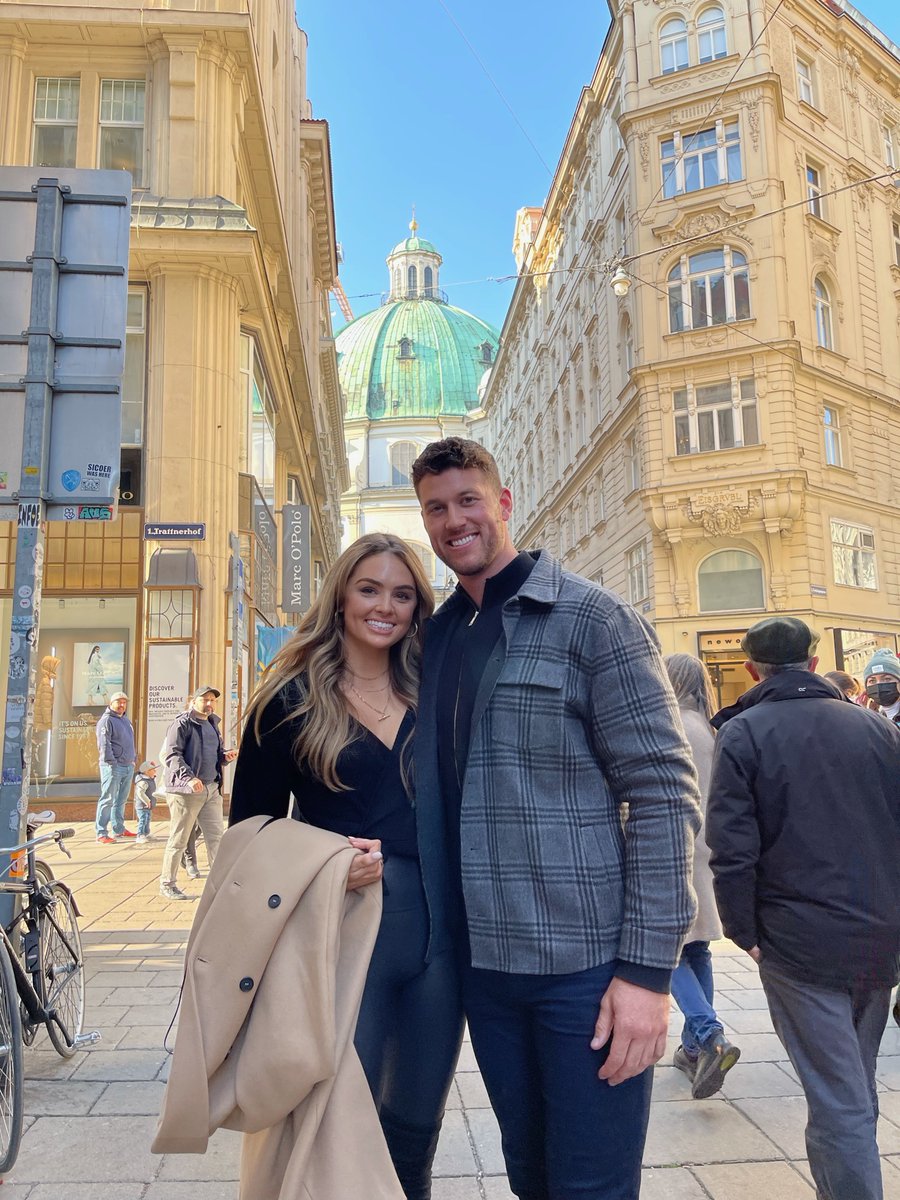 The Bachelor tweet media
