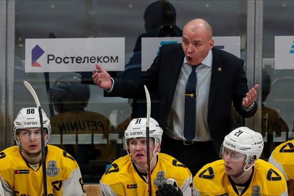 тренер хк северсталь. андрей разин тренер. тренер северстали. андрей разин 2023. андрей разин хк северсталь тренер северсталь хк.