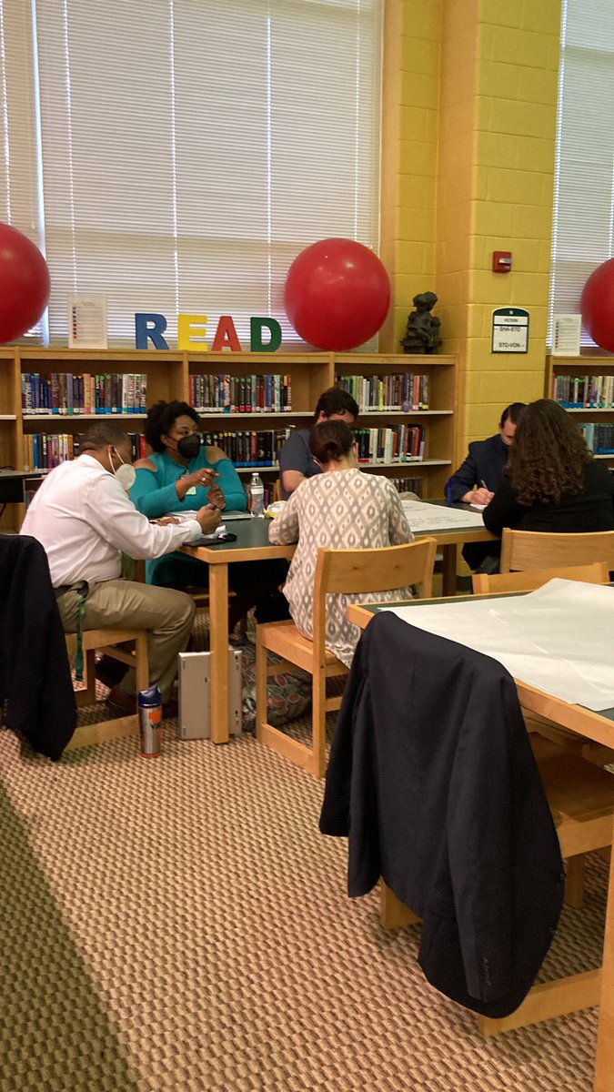 Thanks <a href="/JPhillips_CHHS/">John Phillips</a> for leading the HS Emerging Leaders session! #oneCCPS