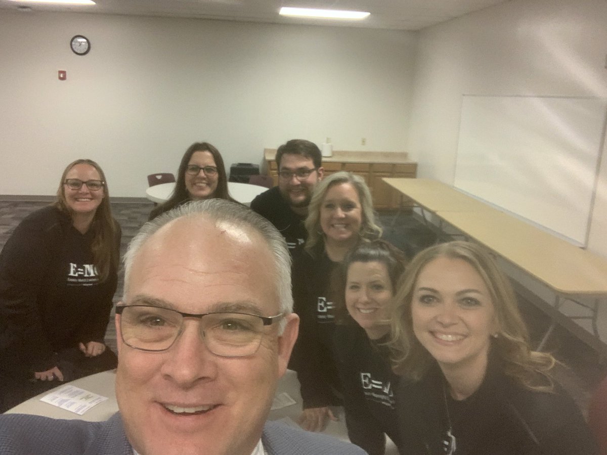 JeffHersh261's tweet photo. @USD261 Had the privilege of hosting an incredible group of @KTOY2022 teachers.  @dougand32 and @MrJDitton shared the great things happening in Haysville Public Schools!  #greatteachers #usd261derful https://t.co/tv6smVNSBY