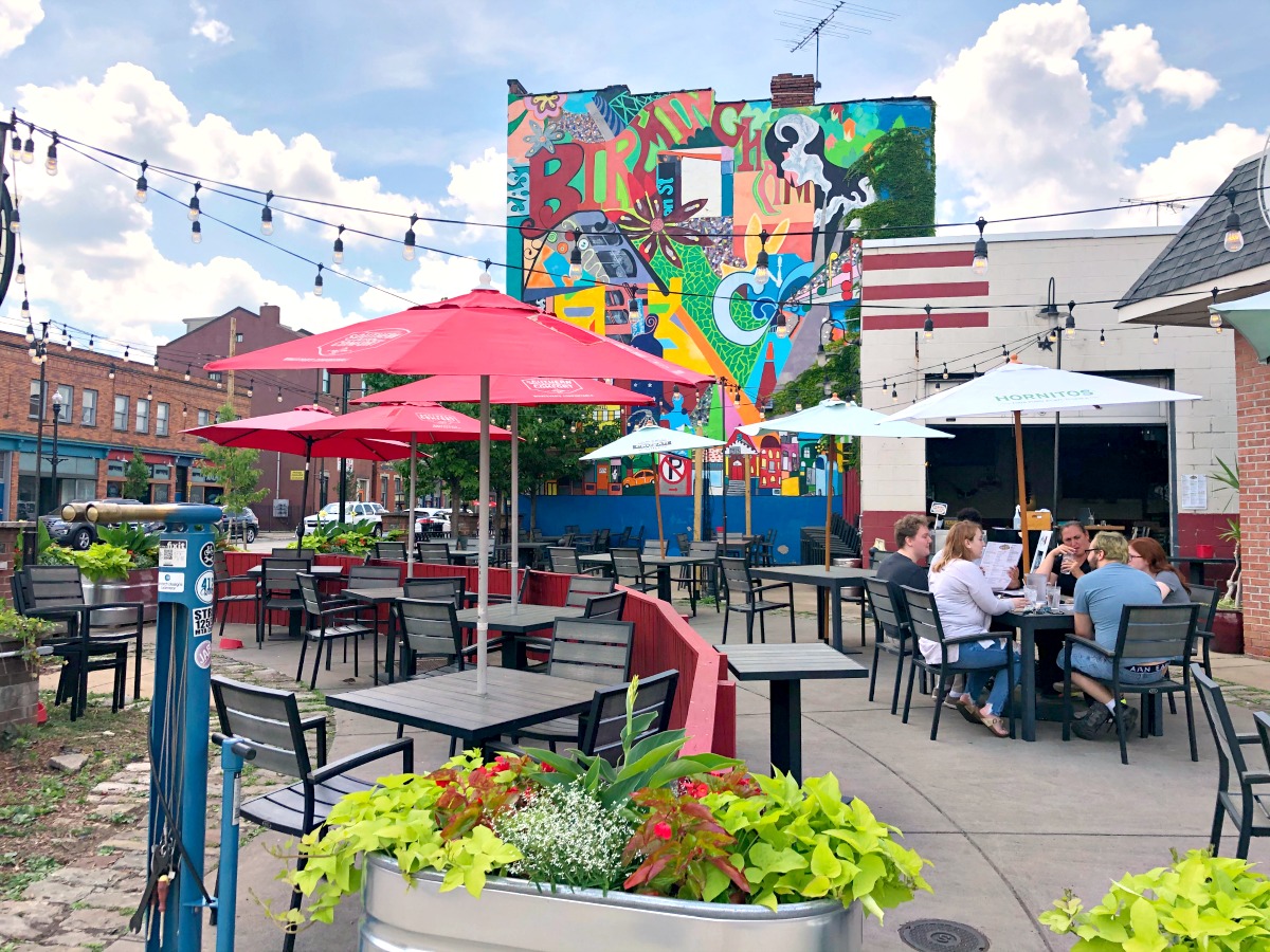 doublewidegrill's tweet photo. When the weather is nice out, our patio will be open.
AND we have a #petfriendly section on the patio for our furry friends. πΎ
Don't forget about our $5 glasses of #wineontap before 5pm every Monday-Friday! π·
#doublewidegrill #southsidepgh #pghhappyhour #patiodrinking https://t.co/41pFEN5Vcj