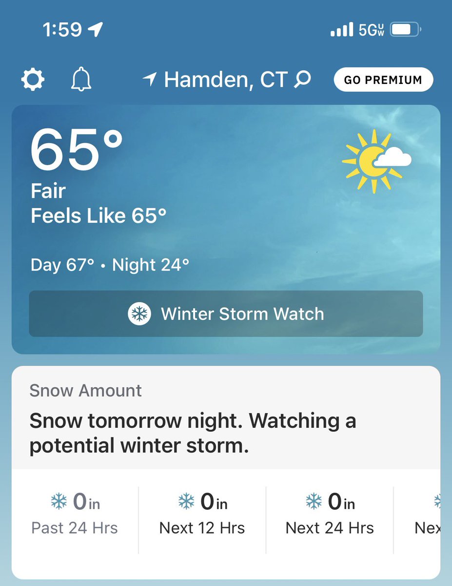 RobinlSparks's tweet photo. These things donโt go together, except in New England. #weathercraziness #weather #springforaday https://t.co/kh4HRt6HOc