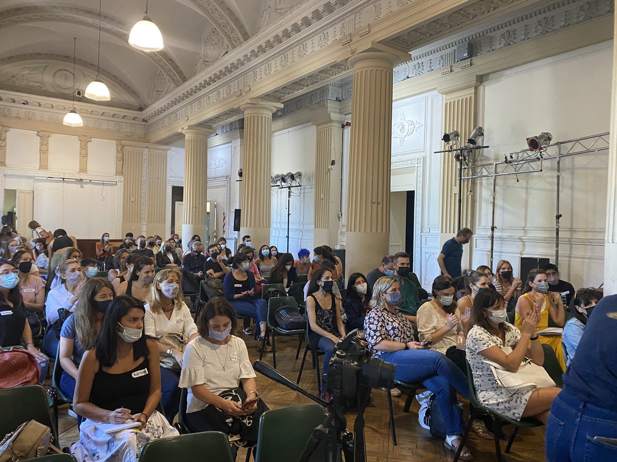Audiencia expectante para la charla con miembros de la RedTEAr en el@marco de la Maestría en Tecnología Educativa UBA #redtear