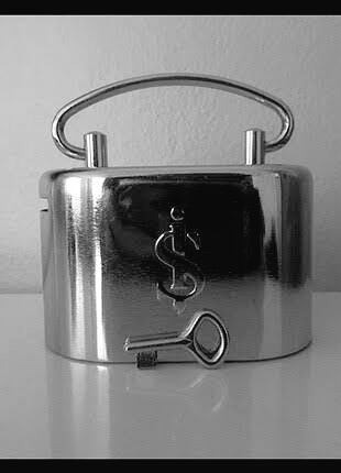 Oğlum vermem diyor.