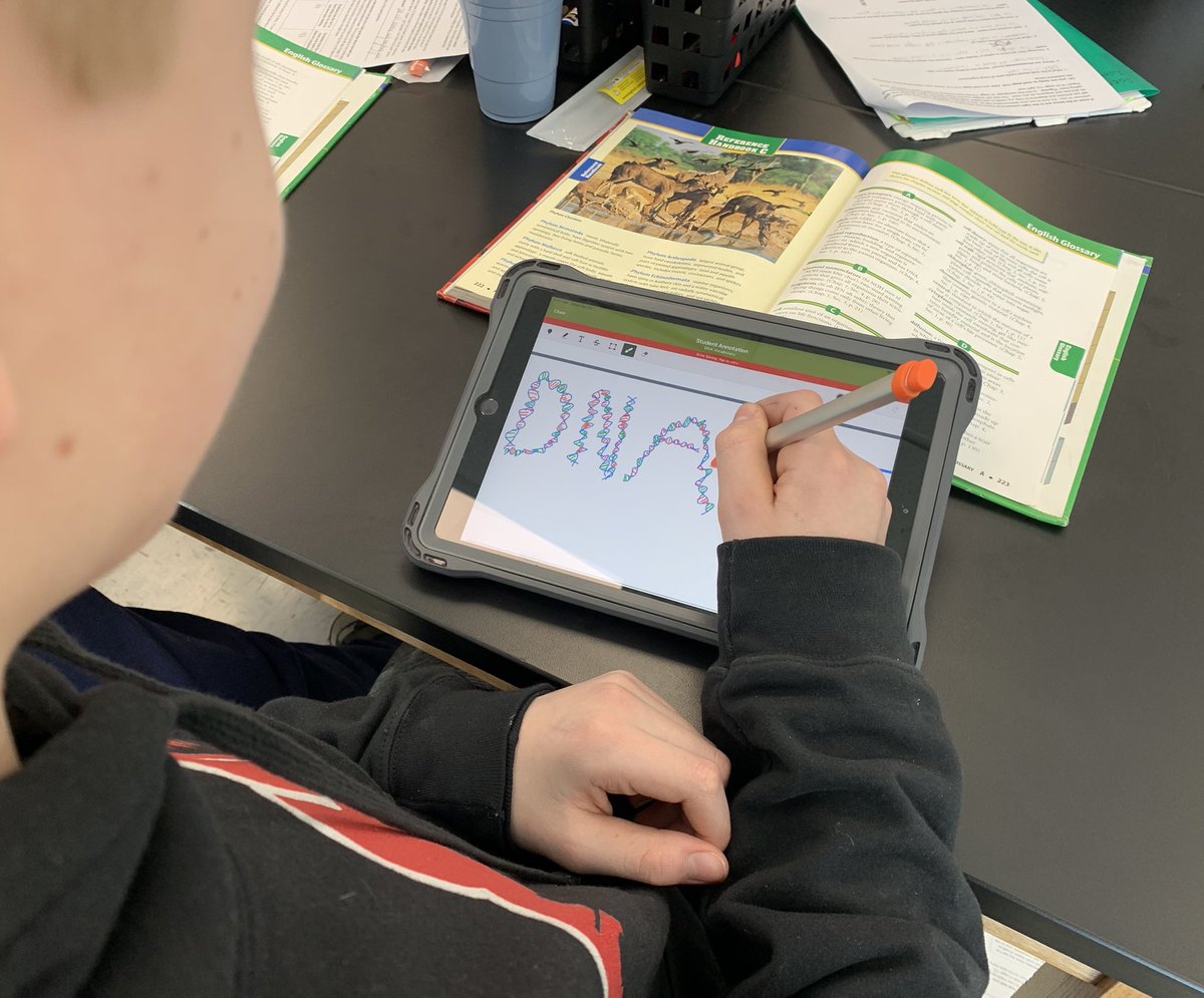 MrsMMurph's tweet photo. Ss creating with our classroom set of Logitech Crayons 🖍 today in science class! We’re making connections and creating visual vocabulary to solidify the scientific terms in our current unit on DNA. 🧬 #everestpride #dce2020 #everyonecancreate @Logitech https://t.co/P8qwRRMiLU