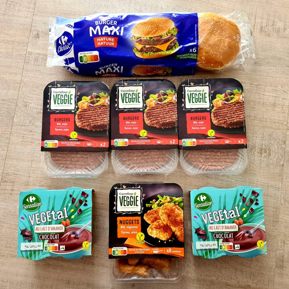 Clarisse_Vrn's tweet photo. Il y a quelques jours nous avons testé des #burgervegetal grâce à @carrefourfrance !😁👍
#veggieburgerchallenge #réveillezvotrevégédalle #réveilletavégédalle #carrefourvégétal #ambassadeur https://t.co/mbVtWXrIJv
