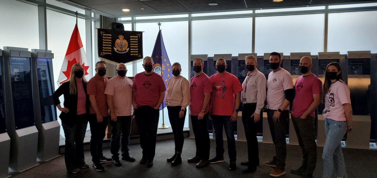 Omen_1984's tweet photo. Anti-bullying Day proudly supported by The @VancouverPD Youth Services Section. Be A Buddy, Not A Bully! @FionaWilsonVPD #antibullying https://t.co/uQ6VnOOYoH