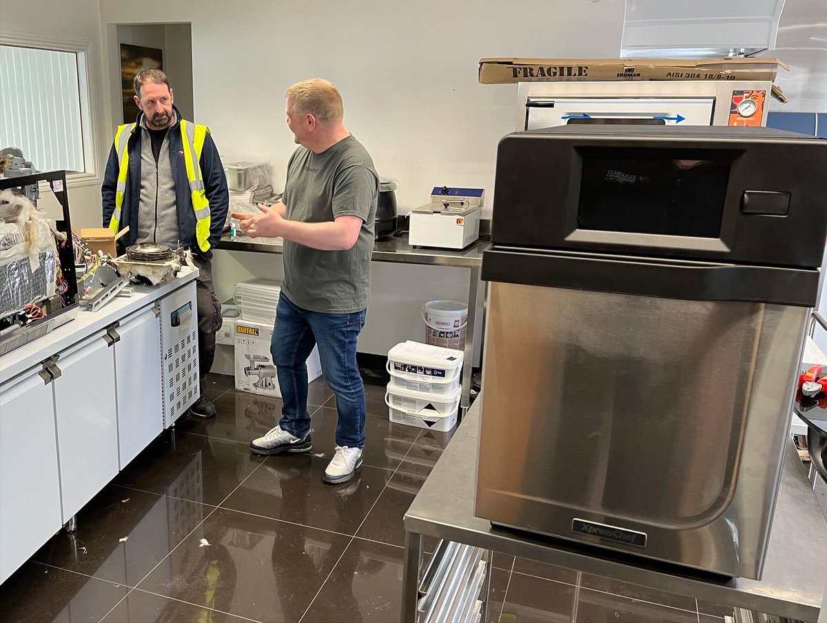 CaterEquipIRL's tweet photo. Staff training today on Xpresschef high speed ovens at our premises today. Important to us to keep fully up to date with servicing procedures on all equipment we supply. #xpresschef #murco #murcocatering #murcocateringequipment #highspeedoven https://t.co/p2TIMNj06o