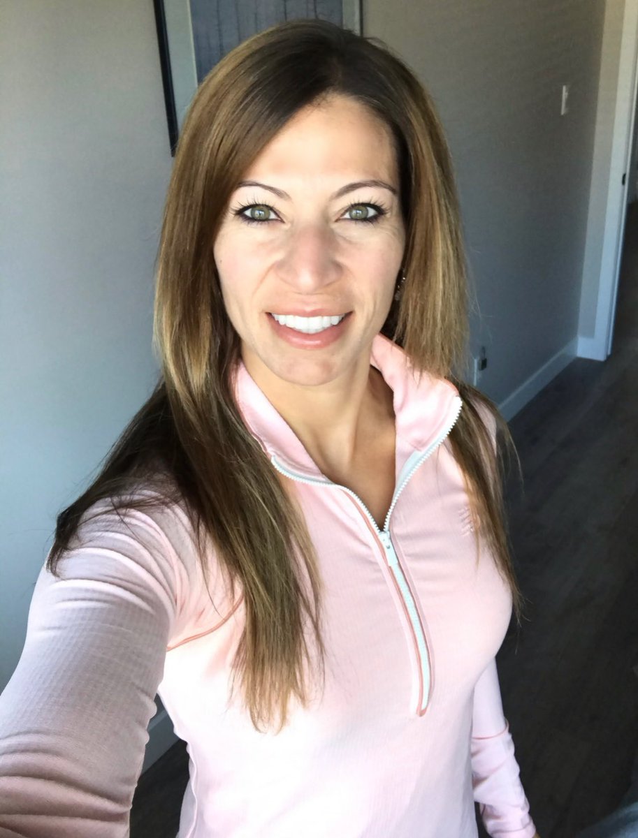 Today is all about showing kindness and empathy to the people we meet. 👚 #PinkShirtDay2022 #LiftEveryoneUp #BeKind 💕💕💕