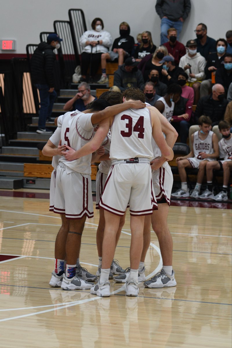 SHPAthletics's tweet photo. 🚨 CCS BASKETBALL TONIGHT🚨

🏀 Boys Basketball
🏆 @CIFCCS Open Division
🆚 @RiordanSports
📍 SHP
⏰ 7PM
📺 https://t.co/DJSGxrCfLr

@MatBucher @Jakeyork15_ @rj_stephens_ @KerriganJp @EmmerNichols @AidanBraccia @Max_Sloat @sam_norris17   @sachitsinha7 @kevincarney72 @drew_wagner2 https://t.co/tjcns8zLVh