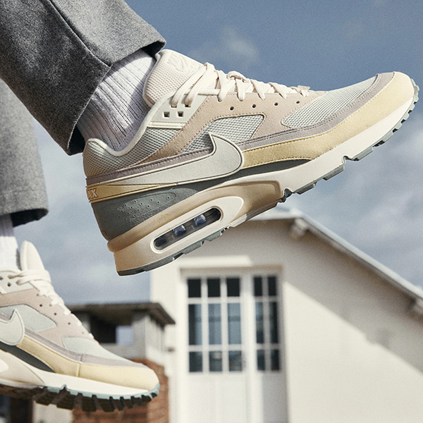 tenacious Venture Occurrence Kicks Deals on Twitter: "😳🔥 @KITH x Nike Air Max BW "Coded Nature"  DETAILS 👀 https://t.co/dXJhfSp47O https://t.co/gV4MpG4Xk9" / Twitter