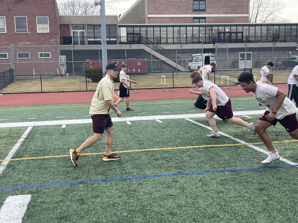Coach_Schmidty's tweet photo. Phenomenal Day at the Lions Den with a group of Young & Hungry Farrell Lions. COMPETE COMPETE COMPETE #NoWeightRoomNoProblem #Farrell #VirFi @MsgrFarrellFB https://t.co/zbQzbhJqDz