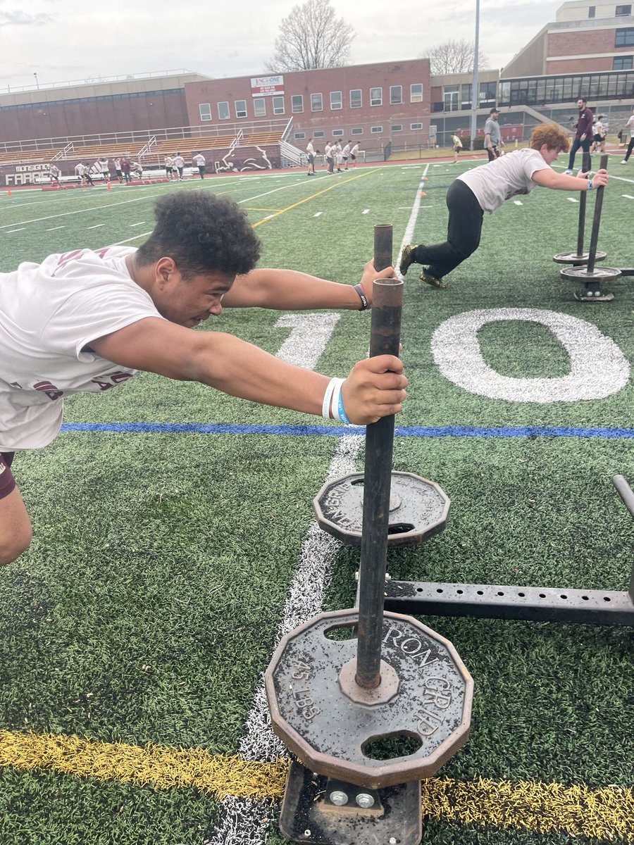 Coach_Schmidty's tweet photo. Phenomenal Day at the Lions Den with a group of Young & Hungry Farrell Lions. COMPETE COMPETE COMPETE #NoWeightRoomNoProblem #Farrell #VirFi @MsgrFarrellFB https://t.co/zbQzbhJqDz