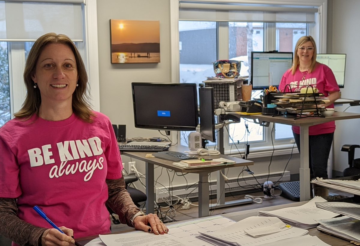 PasadenaPlace's tweet image. Please join with our staff and council today as we wear pink for #pinkshirtday.  Let’s lift each other up by working together, embracing our differences, and treating others with dignity and respect.  #LiftEachOtherUp year-round. Kindness matters every day.