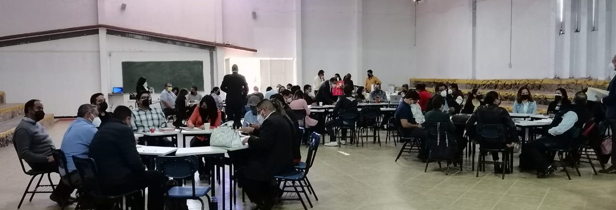45SNTE's tweet photo. #SNTEContigo 🙋🏻‍♀️🙋🏻‍♂️   
Con la participación de docentes agremiados a las Secciones 13 y 45 del #SNTE, continúa en el municipio de Dolores Hidalgo la "Jornada de Análisis del Plan y Programas de Estudio para el diseño de los libros de texto gratuito para la Educación Básica". https://t.co/QsspCtqUXC
