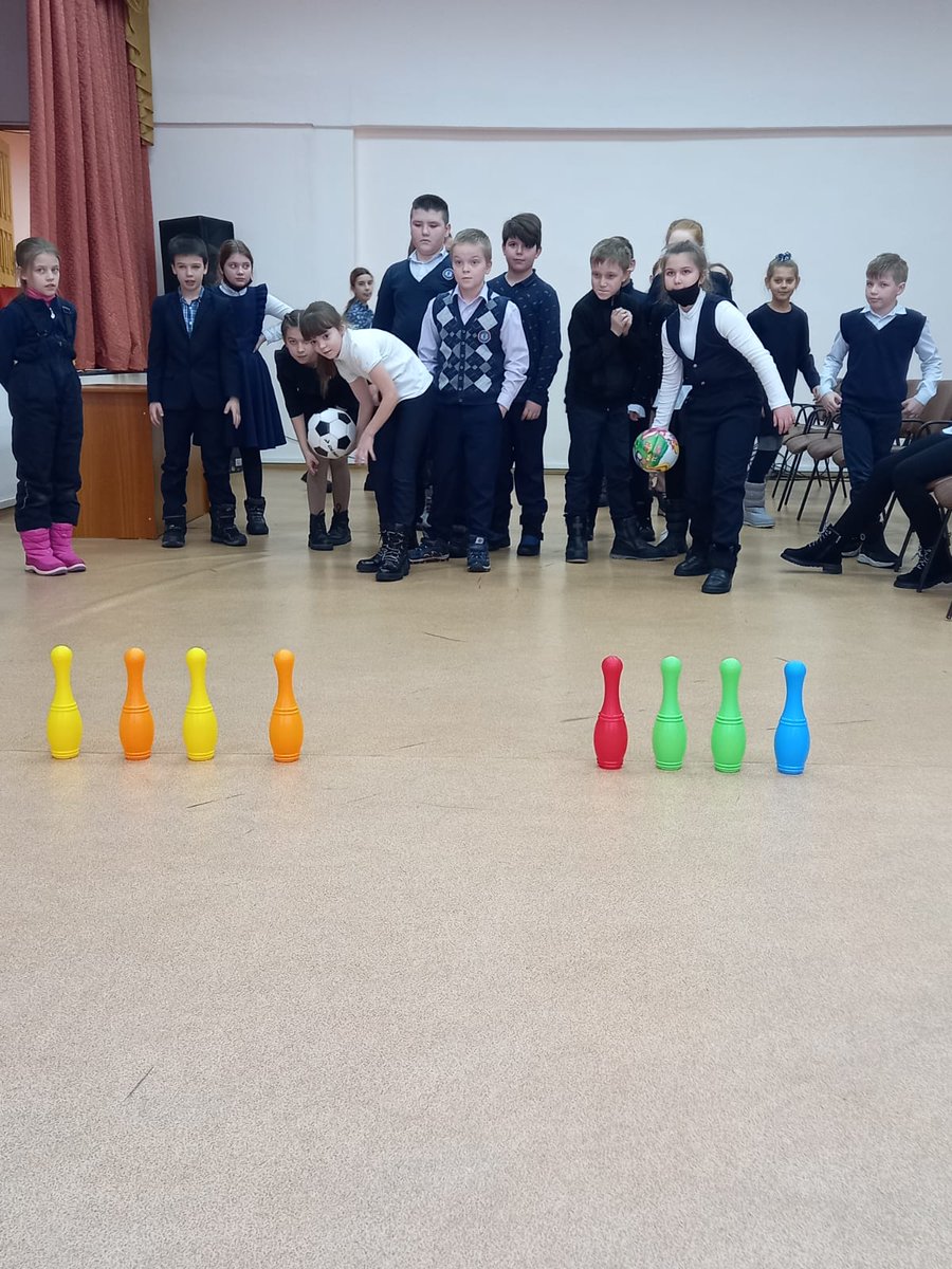 22.02.2022 г. 11.02.2022г. МАУК "КДС" ОП "Рассветский".
Игра-состязание "Будем мы теперь солдаты" для 4А класса школы МБОУ "ЦО 52 им. В. В. Лапина" ⭐⭐⭐⭐⭐⭐