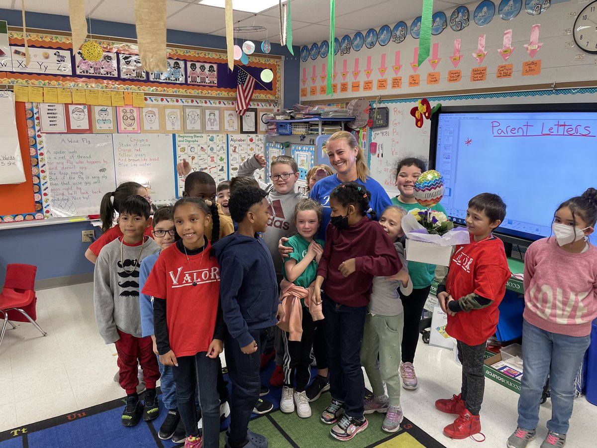 DrJillWright's tweet photo. Congratulations to Christy Lee, our 2021-2022 Teacher of the Year!  #hpsdtigers @KGardnerAP https://t.co/RI9nOHdCnr