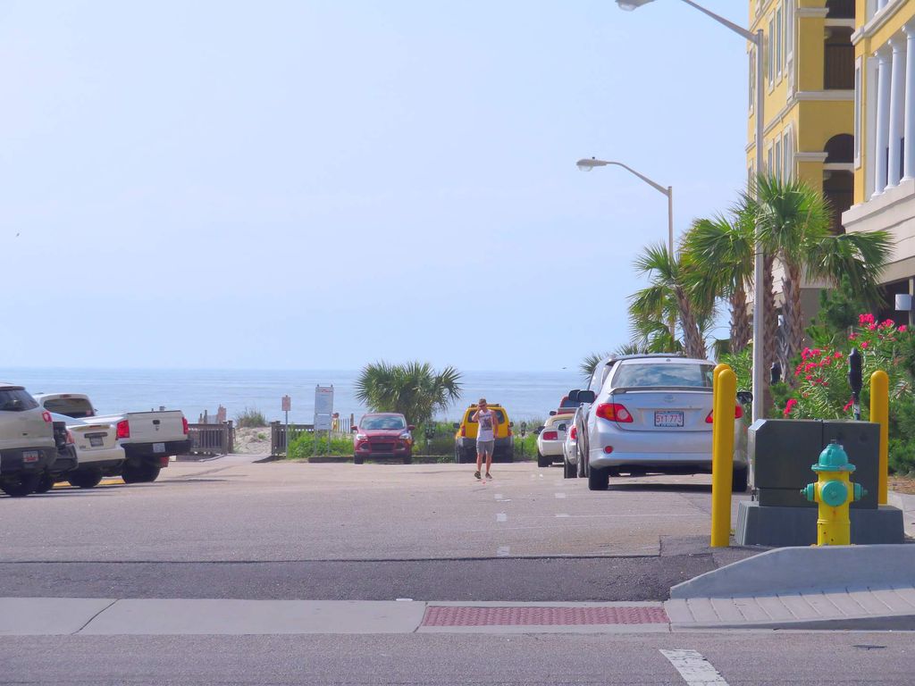 MBeachVillas_II's tweet photo. Fully furnished #Myrtle_Beach_Beach_House_for_Rent is in #close #proximity with #numerous #stunning #destinations in Myrtle Beach and it’s easy to #scout the city with #comfort and #leisure while #staying #comfortable. https://t.co/OgcldUoDwB https://t.co/t2OcM8HqY4