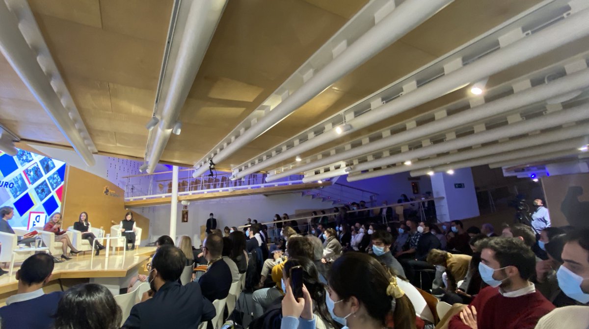 brianpclaudio's tweet photo. Gran oportunidad para poner en común a la clase política y los jóvenes, y visibilizar nuestros problemas respecto a la economía, política y futuro @EstefMolina_ @NadiaCalvino 

Enhorabuena @talentofuturo_ y @e_bertelsmann #dialogosxfuturo

Una pasada compartirlo con @LoretoSaez https://t.co/bnhV2GqLoh
