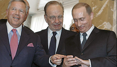KBAndersen's tweet photo. Amazed by @FoxNews' intense support of Russia invading Ukraine, wondering about relationships Rupert Murdoch may have with Putin or Russia, came across this 2005 photo. Guy at left is Murdoch's business associate (NFL-Fox) and Trump's billionaire friend/contributor Robert Kraft. https://t.co/AacaJ96UgS