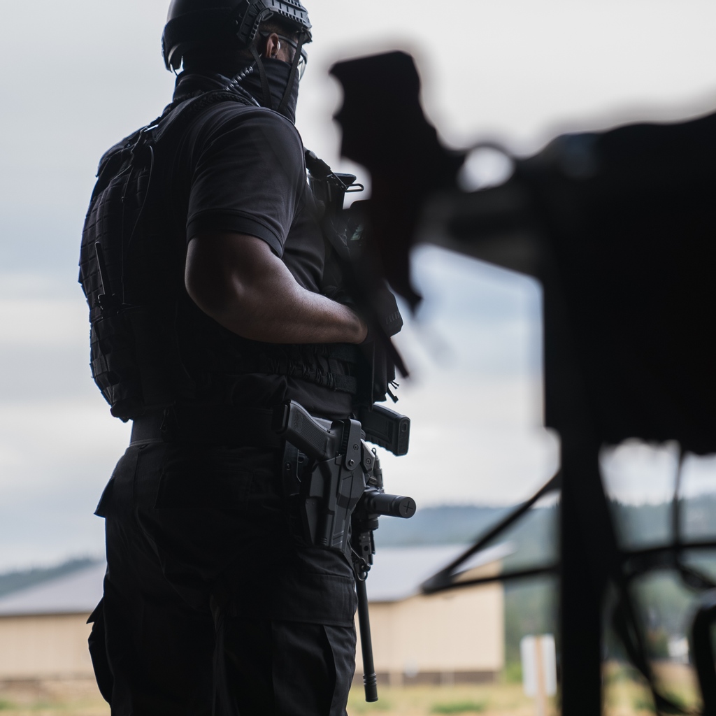 RapidForceAGH's tweet photo. The Rapid Force Duty Holster is proudly made in the USA and comes with a 30-day field test drive and a 3-year, full manufacturer warranty. Order today and experience the duty holster you’ve been waiting for. https://t.co/05Ykg2p7rf