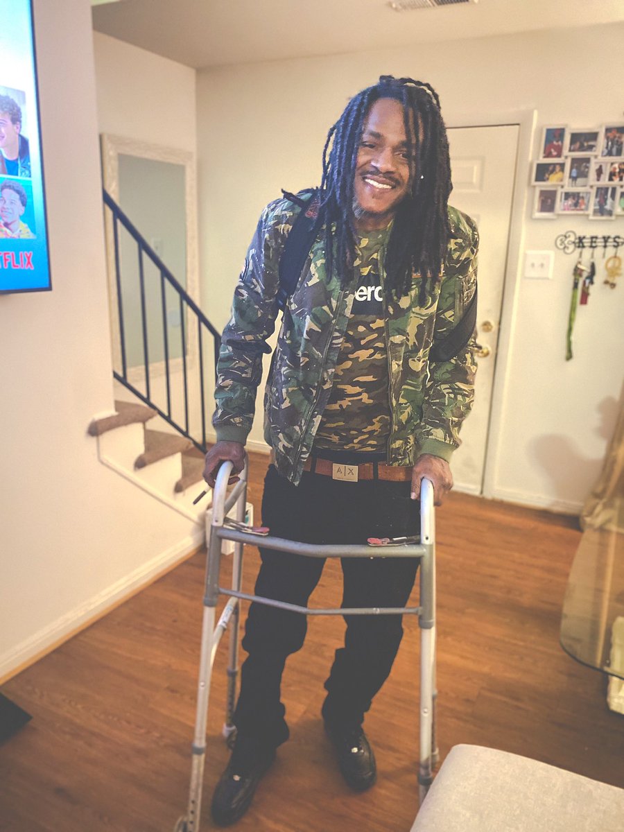 boutit2times's tweet photo. Tryin to beat this wheelchair ♿️ https://t.co/9pTLBnqm0r