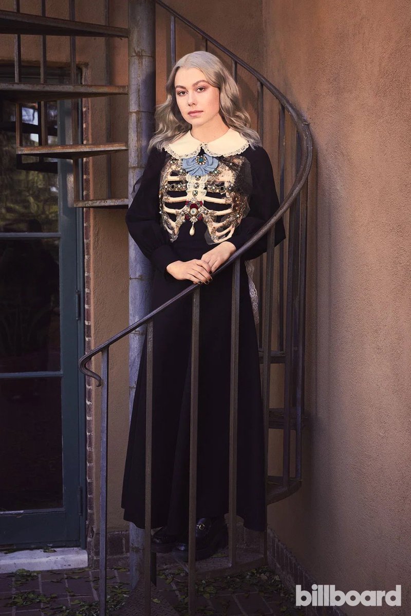 bestofpheebs's tweet photo. phoebe for billboard https://t.co/qQR5Ig4NSE