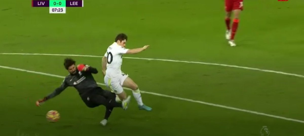 JackBrighton98's tweet photo. No penalty https://t.co/BrNiadI1Eo