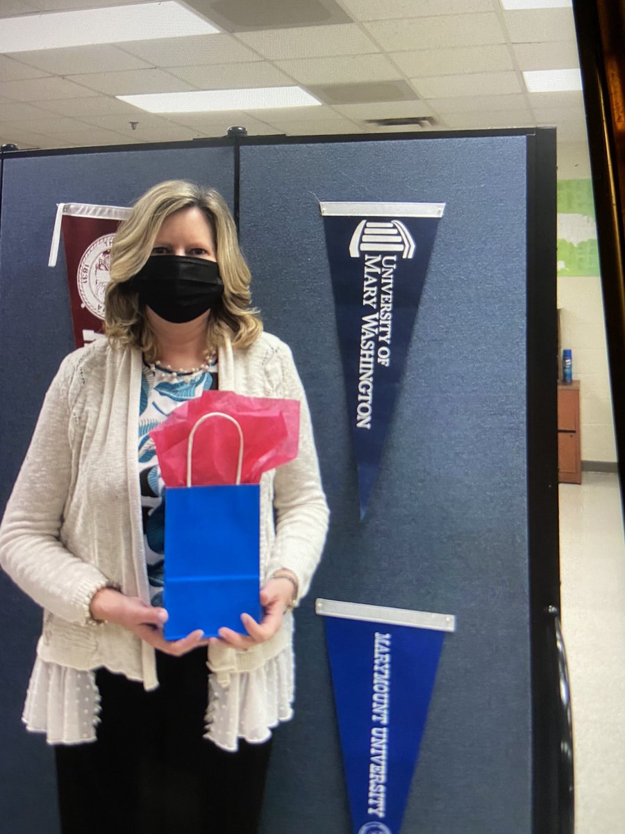 BCPSVAHR's tweet photo. It’s never too late to say thank you to our counselors who make a world of difference every single day! These ladies are the “heart” of their schools, and we truly appreciate them! @bcpsva https://t.co/oCEYEd6DVc