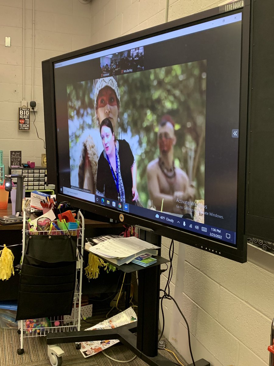 Prowlander's tweet photo. Finding the“Real” Pocahontas with Clearfield 4th graders.  @messer4thgrade @keely_shayee @cilcorg @LSparksELA @VirginiaMuseum @PawsforCougars #globalcollaborators https://t.co/zOyFyDK4s4