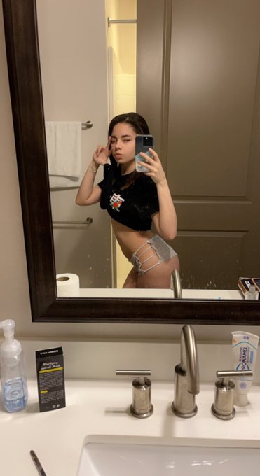 Anyone wanna buy pics 🥺👉👈 https://t.co/wNwaSubV4G<a href="/tag/cutegirl"class="tags"><span>#cutegirl</span></a><a href="/tag/fyp"class="tags"><span>#fyp</span></a>