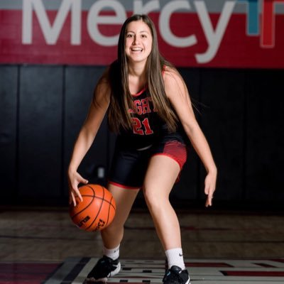 DfwSpot's tweet photo. Bentonville West beat Southside (AR) last night w/36% from 3 behind great shooting from @savannahrangel_ & @DysonMarybeth. 2023 Rangel is quick catch-n-shoot (4 3s last night) with a great release. @NicksonOlivia & Willis also strong in the 59-42 win
@AAOTEAM https://t.co/UyC5SDKQeh