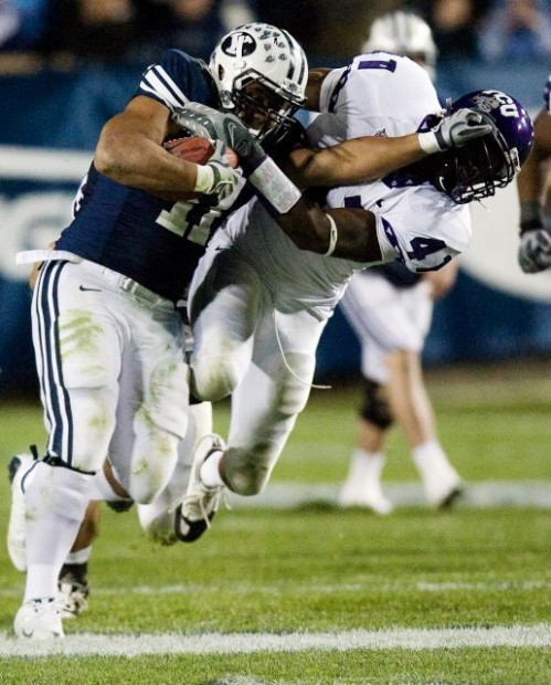 ByuPlayer's tweet image. Manase Tonga 2005-2009. 6'1" 238lb RB/FB from San Mateo CA

Running, blocking, receiving and more for the Cougs, Manase totaled 22 TDs and 1515 career yards

On Sept 22, 2007 he carved up Air Force to the tune of 110 all-purpose yards and 2 TDs

#BYUFootball #CougarBeastMode #BYU