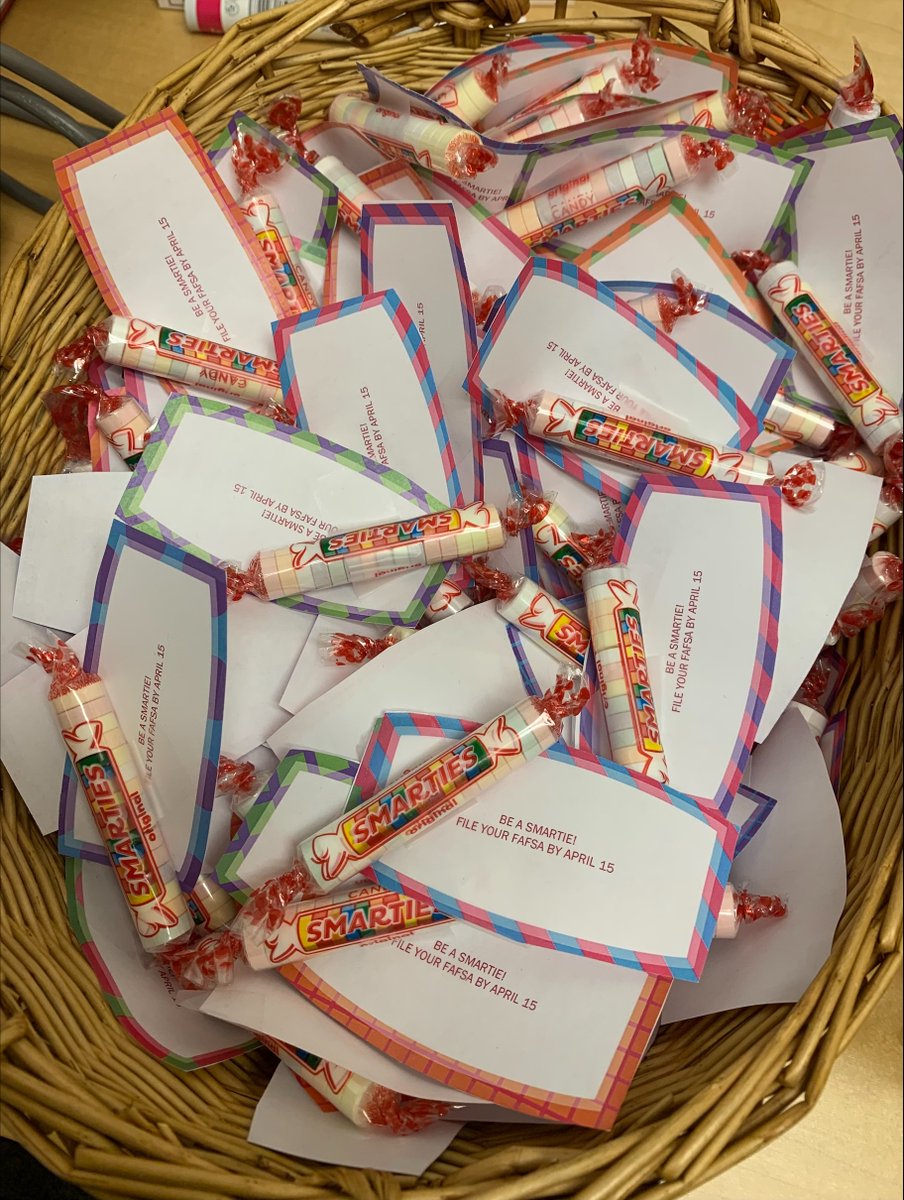 iupuiOSFS's tweet photo. Our wonderful student staff members passed these out in the Campus Center this afternoon. Stop by our office to say hi and grab some candy. #FinAidFeb

Remember to file your 2022-23 #FAFSA by April 15! https://t.co/LnbC3qppHs