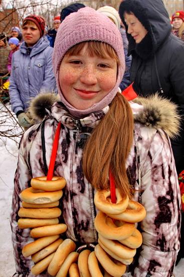 PhotoApostol's tweet photo. Масленица в 2022 году пройдет с 28 февраля по 6 марта. Православная Пасха отмечается 24 апреля, это воскресенье. На следующее утро, в понедельник, россияне уже должны выйти на работу.
Масленица является хоть и неофициальным, но любимым праздником для многих россиян. https://t.co/g9lCdotNjf