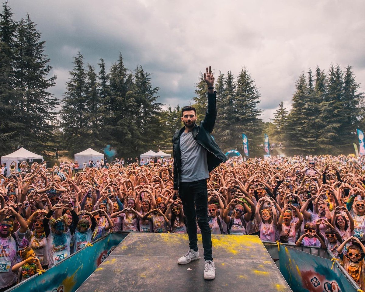 "We wanted to deliver a futuristic sounding beat that featured emotional elements and feelings of nostalgia, euphoria and an overall sensation of joy and happiness in ‘Feeling Love.’" - <a href="/djcharlesb/">Charles B</a> &amp; <a href="/voltefacedj/">VOLTE/FACE</a> 🙌

→ insom.co/FeelingLove