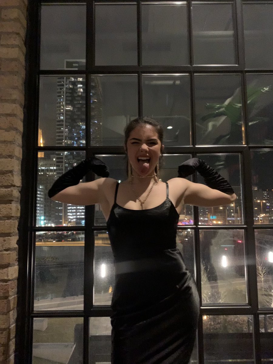 Mia78015283's tweet image. 4 years ago if u told me i’d be confident enough to show off my body in any way, esp on social media, i wouldn’t believe you. on monday i took this picture proudly without even thinking about where i used to be. #NEDAwarenessWeek