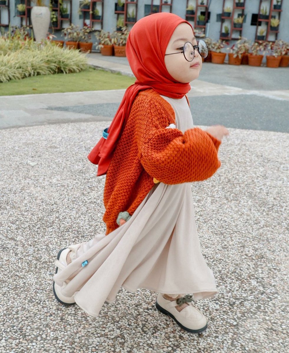 kız çocuğu diye bir güzellik var.