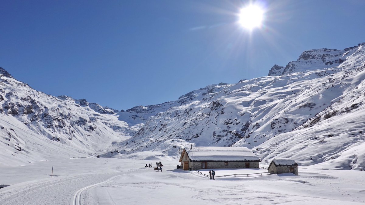 chisenschmid's tweet photo. Che bels mumaints #Fextal #Sils #AlpMuotaSelvas #Engadin #IneedSwitzerland Mein „Bild“ um den Tag in Erinnerung zu behalten. Meine Erlebnisse + Gedanken sind nun in meinem digitalen Journal auf https://t.co/sRqEca46Su @MySwitzerland_d @Graubunden #InLoveWithSwitzerland https://t.co/meJKqyVj05