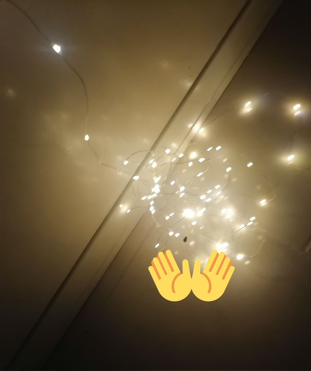 zizi1485L's tweet photo. این مگسه بیشرف از عصر ک امیرعلی آوردتش تو اتاق من بیرون نمیره😭 چراغ اتاقو خاموش کردم نشستم منتظر از بیرون روشنی ببینه بره
صداش ک قط شد اینو روشن کردم دراز کشیدم دوباره بلند شد ویززززز
مقطوع النسل شی الهی مگس
@weareoneEXO 
 #엑소 #EXO https://t.co/BX8AtWu4X6
