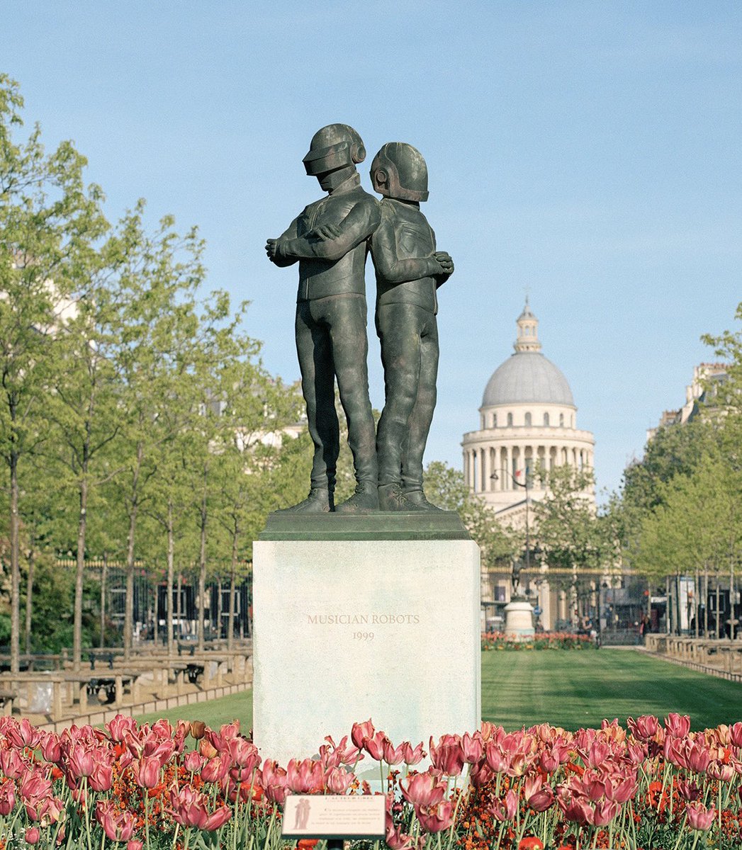 BenoitLapray's tweet image. 25th #anniversary of the incredible #Album #homework !💥🙌🏻
Thank you #daftpunk for creating all these crazy #music tracks 🙏🏻📀 you are monumental ! ✨
( image from my #photography series MONUMENTS realised in collaboration with the #CGI #artist @EmmanuelleVonck )