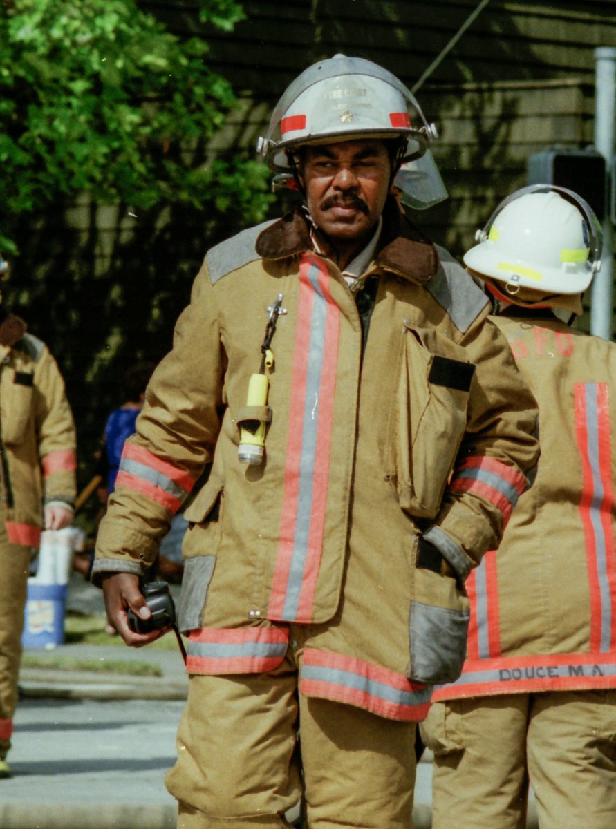 TheSkannerNews's tweet photo. Seattle's first Black firefighter and first Black fire Chief. Thank you for your service Chief Claude Harris!
#blackhistorymonth #blackfirefighters #blackchief #firefighter #fire #seattle #seattlewashington https://t.co/fnQLdOAFXX