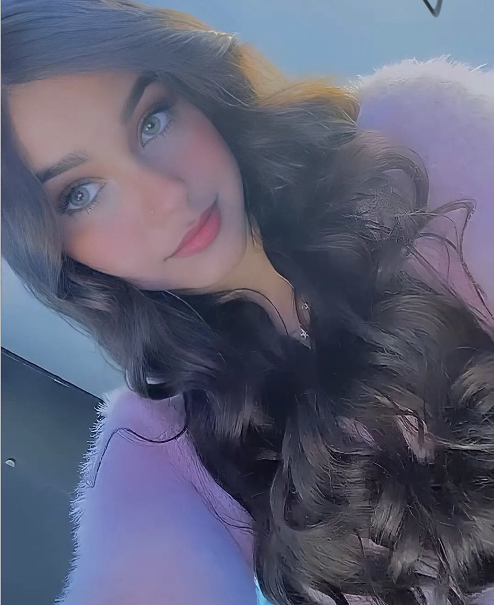 lvscarruyo's tweet photo. Valeria Carruyo en los MIAW #PeticionesMIAW2022 #ValeriaenlosMIAW2022 #valeriacarruyo @mtvmiaw @valecarruyo https://t.co/UDtkEYRI3X