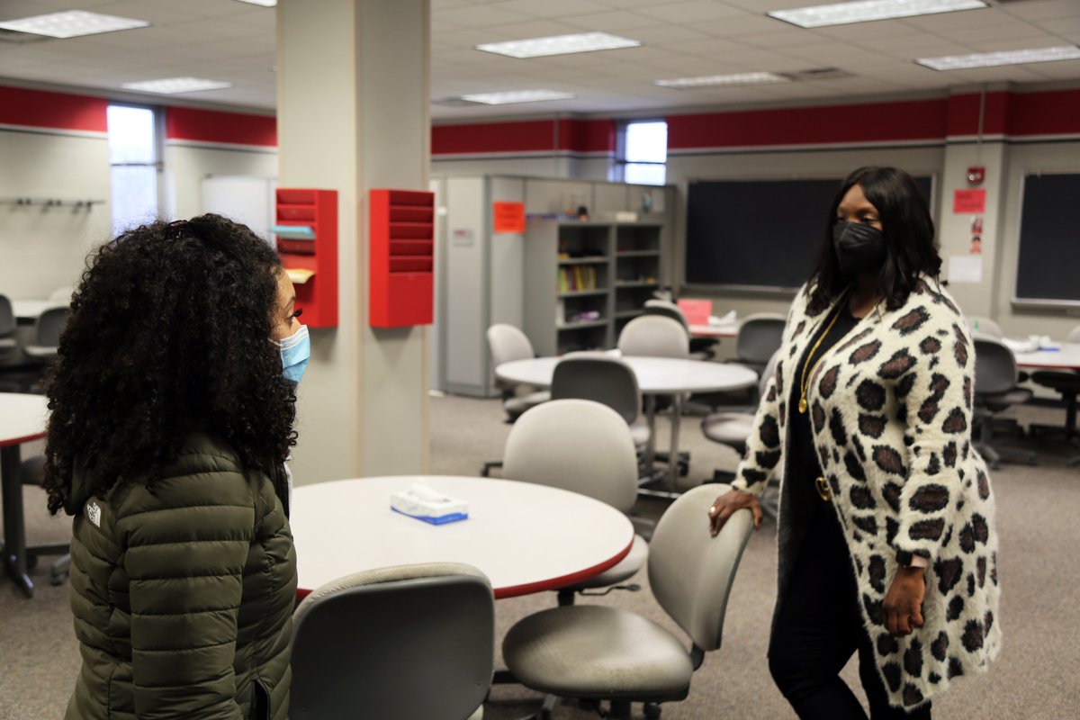 OhioStateLima's tweet photo. As @ScarletGraySLVP Dr. Melissa Shivers makes her way around #OhioStateLima today, she and her leadership team were eager to meet with current students, tour campus, and talk with the student life staff learning about our people and community during their visit. @StudentLifeOSU https://t.co/TJcowO1qyG