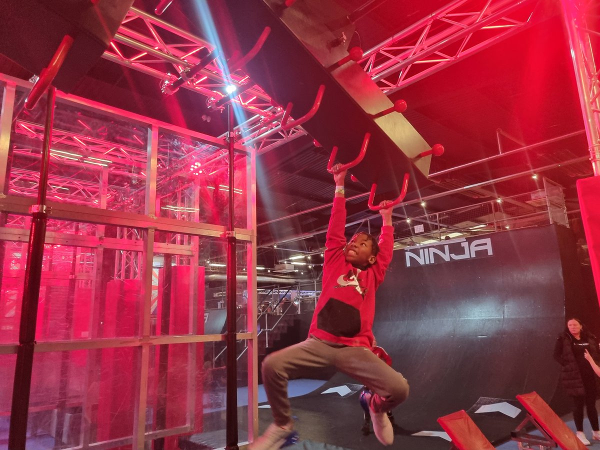 #DiversionaryActivities 
#HalfTerm 

In Wigan today with our young people. 
It's half-term & they loved it at @ninjawarrioruk

#GetActive #GetConnected

#FriendShips #HalfTerm 
#BelieveInLeigh 

@GreaterSport @WiganCouncil 
& WeAreExplorers