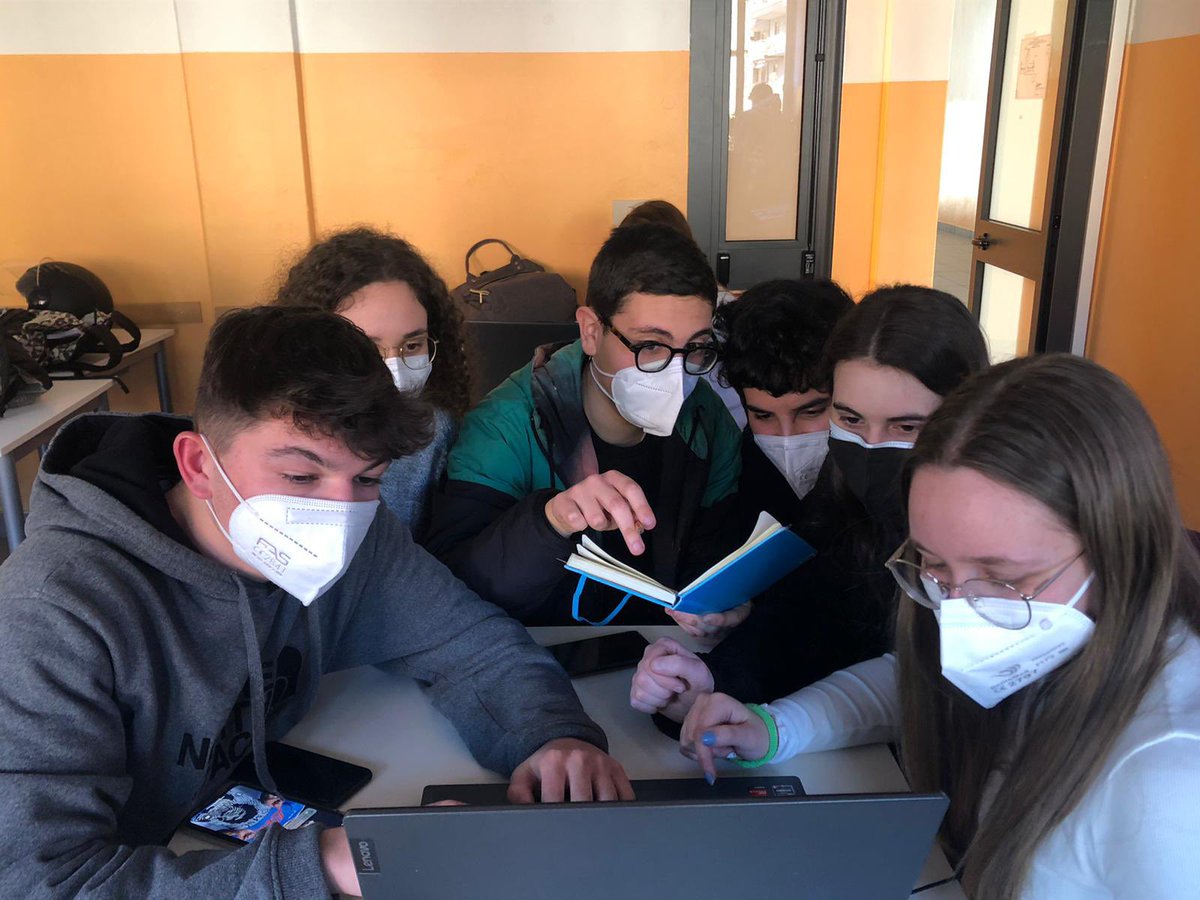 EvenNeetRead's tweet photo. ⚠️WORK IN PROGRESS⚠️ #ASOC2122 #OpenCoesione #EvenNeetRead #Monithon #Lezione3 #BrainStorming https://t.co/uoATkDfg18