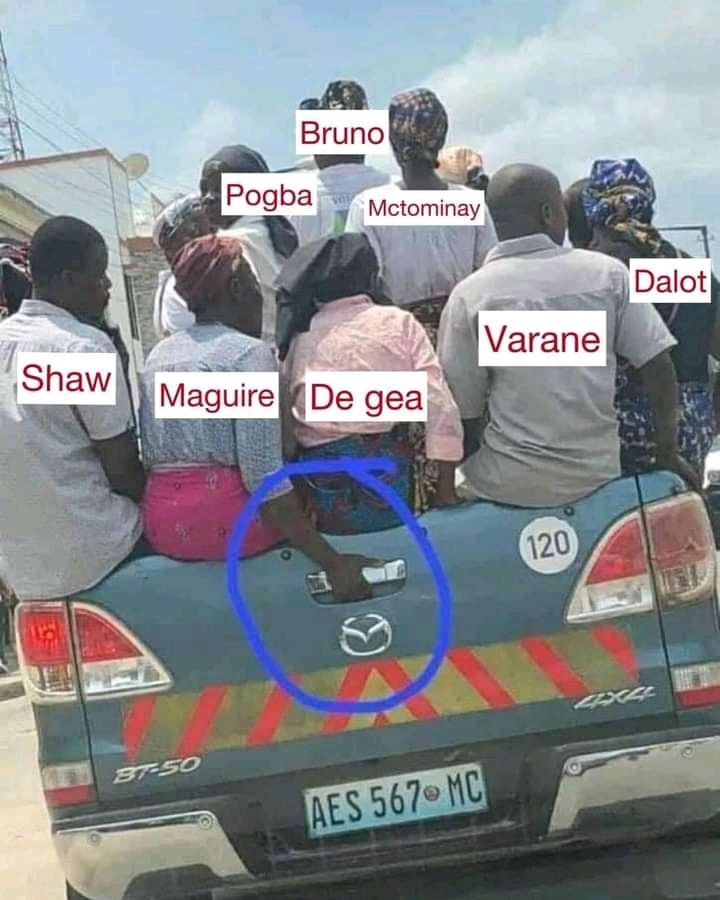 Maguire trying to do his magical touch 🤣🤣🤣 watch this 👇👇👇youtu.be/bfi59uXEqQw

Man United Penaldo Felix #ATMMUN