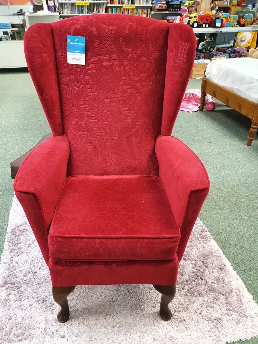 This little beauty arrived in store today ❤
Just a lovely comfortable chair ❤
Pop in to our coulby store and pick up a bargain 🛍
#Charityretail
#environment friendly 
Teesside hospice shops