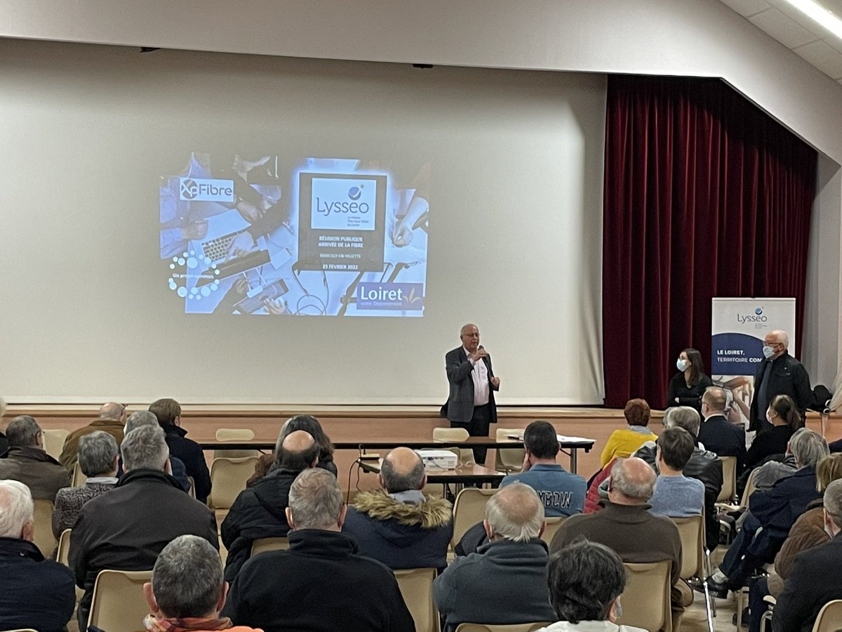 ggavet's tweet photo. Ce soir nous étions à la rencontre des Marcillois (#Marcilly-en-villette) @leloiret pour annoncer l’arrivée de la #fibre #lysseo #loiretfibre @XpFibre @AlticeFrance pour Prés de la moitié des habitants https://t.co/qxL2Deg8tP